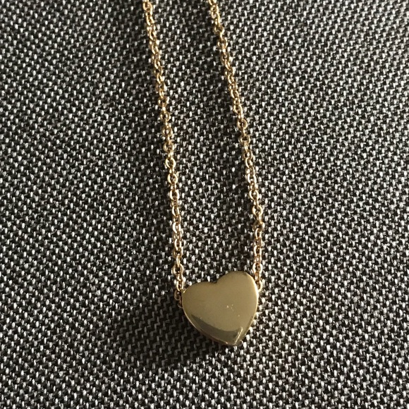 Dainty Gold heart necklace - Picture 6 of 6